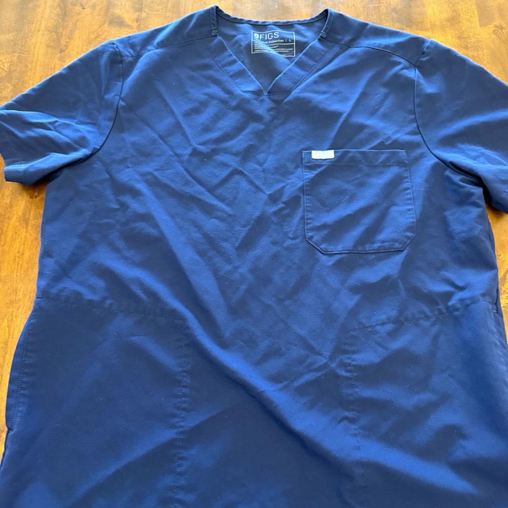 Men’s FIGS Chisec Scrub Top Navy Large